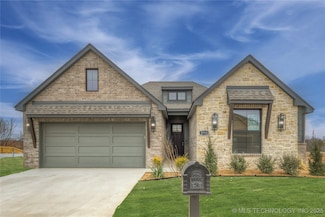 2713 W Madison St, Broken Arrow, OK 74012