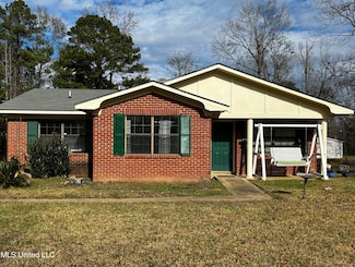 836 River Rd, Fayette, MS 39069