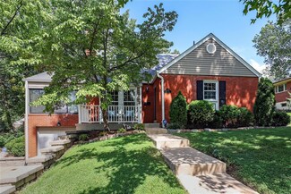 1474 Forest View Dr, Saint Louis, MO 63122
