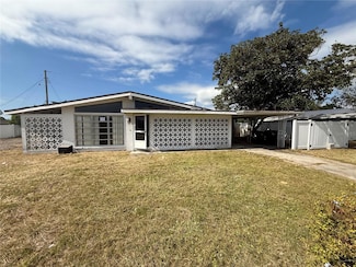 4516 57th St W, Bradenton, FL 34210