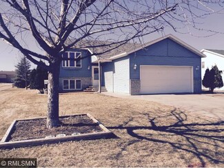 313 Barracuda Ave NE, Avon, MN 56310