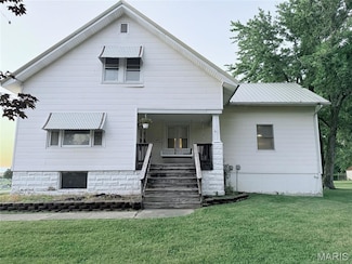 412 W College Ave, Shelbina, MO 63468