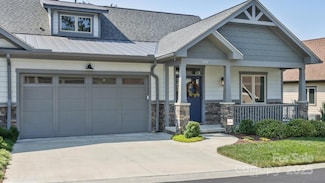 185 Sports Village Dr, Hendersonville, NC 28739