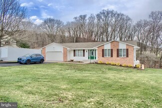 30 Circle View Dr, Elysburg, PA 17824