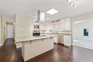 306 Ridgewood Ave, Mary Esther, FL 32569
