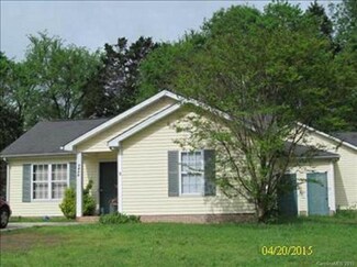 7400 Bramblewood Dr, Charlotte, NC 28217