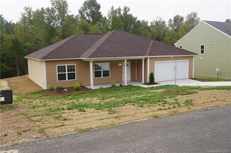 13116 Circle Dr, Charlotte, NC 28262