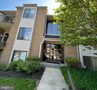 15 Glenamoy Rd Unit 202, Lutherville Timonium, MD 21093