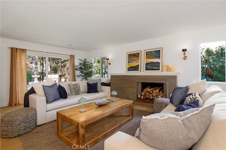 5871 Maury Ave, Woodland Hills, CA 91367