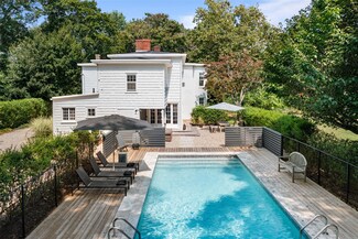 1200 Indian Neck Ln, Peconic, NY 11958
