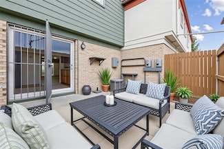 1199 S Monaco Pkwy, Denver, CO 80224