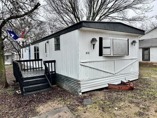 212 Moreview St, Red Oak, TX 75154
