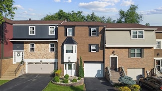 304 Canterbury Dr, Coraopolis, PA 15108