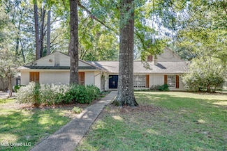 5207 Reddoch Dr, Jackson, MS 39211