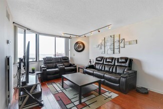 1435 Harmon Cove Tower Unit 1435, Secaucus, NJ 07094