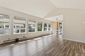 1606 149th Place SE Unit 3, Bellevue, WA 98007