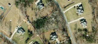 317 Glenrobin Dr, Eden, NC 27288