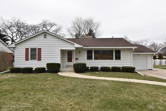 223 S Rosedale Ave, Aurora, IL 60506