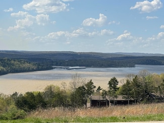 1361 Mallard Point Rd, Mountain Home, AR 72653