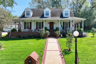 220 Lake Oaks Blvd, Coldspring, TX 77331