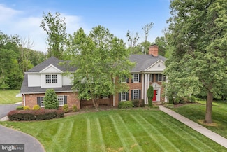 1228 Lakemont Rd, Villanova, PA 19085