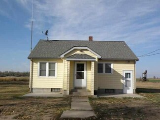165 Ave H, Ellinwood, KS 67526