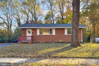 9917 Duncan St, Fairfax, VA 22031