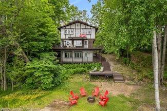 1604 Shallow Shores Dr, Gaylord, MI 49735