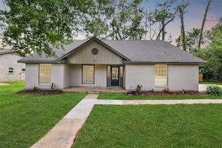 150 Spring Pines Dr, Spring, TX 77386