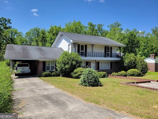 206 New Dr, Claxton, GA 30417