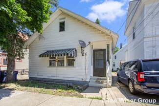 138 Straight Ave NW, Grand Rapids, MI 49504