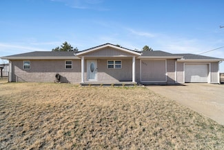 5237 Mountain Dr, Amarillo, TX 79108