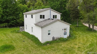 9617 Portage Trail, White Lake, MI 48386