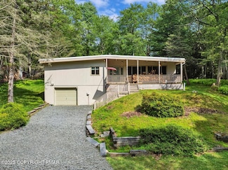 72 Forest Dr, Lake Harmony, PA 18624