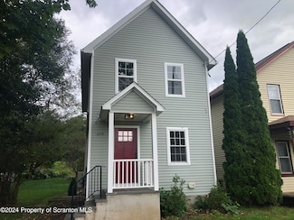615 Penn Ave Unit L 4, Mayfield, PA 18433