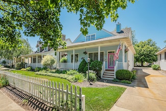 424 Summer Grove Dr, Douglas, MI 49406