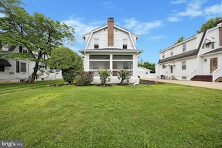 237 E Roland Rd, Brookhaven, PA 19015