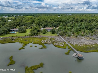 409 Cole Dr, Hampstead, NC 28443