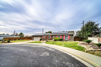 2820 Claremont Ave, Clovis, CA 93611