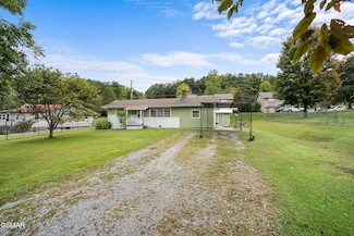 3209 Sycamore St, Pigeon Forge, TN 37863