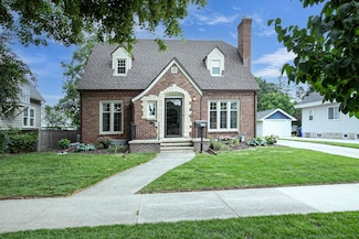314 E Randall St, Appleton, WI 54911