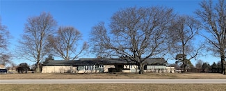 400 Country Club Rd, Mattoon, IL 61938