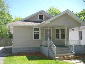 139 S Elmwood Ave, Waukegan, IL 60085