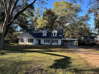 409 E Park Ave, Greenwood, MS 38930