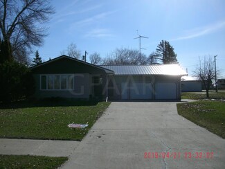 208 Broadway, Michigan, ND 58259