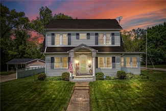 135 E Englewood Ave, New Castle, PA 16105