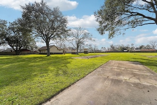 5230 Pine Ave, Pasadena, TX 77503