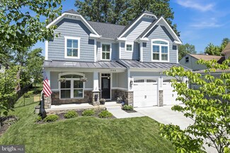 1944 Burfoot St, Falls Church, VA 22043