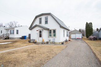 207 2nd St NE, Dilworth, MN 56529