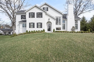 7 W Geyer Ln, St. Louis, MO 63131